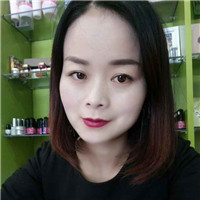 穆琳琳甘南创业学习化妆美甲