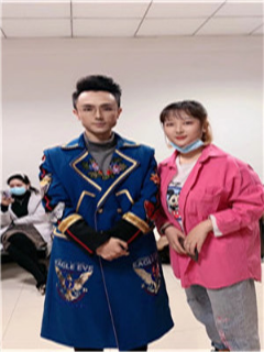 兰州美旗化妆学员外出实践花絮